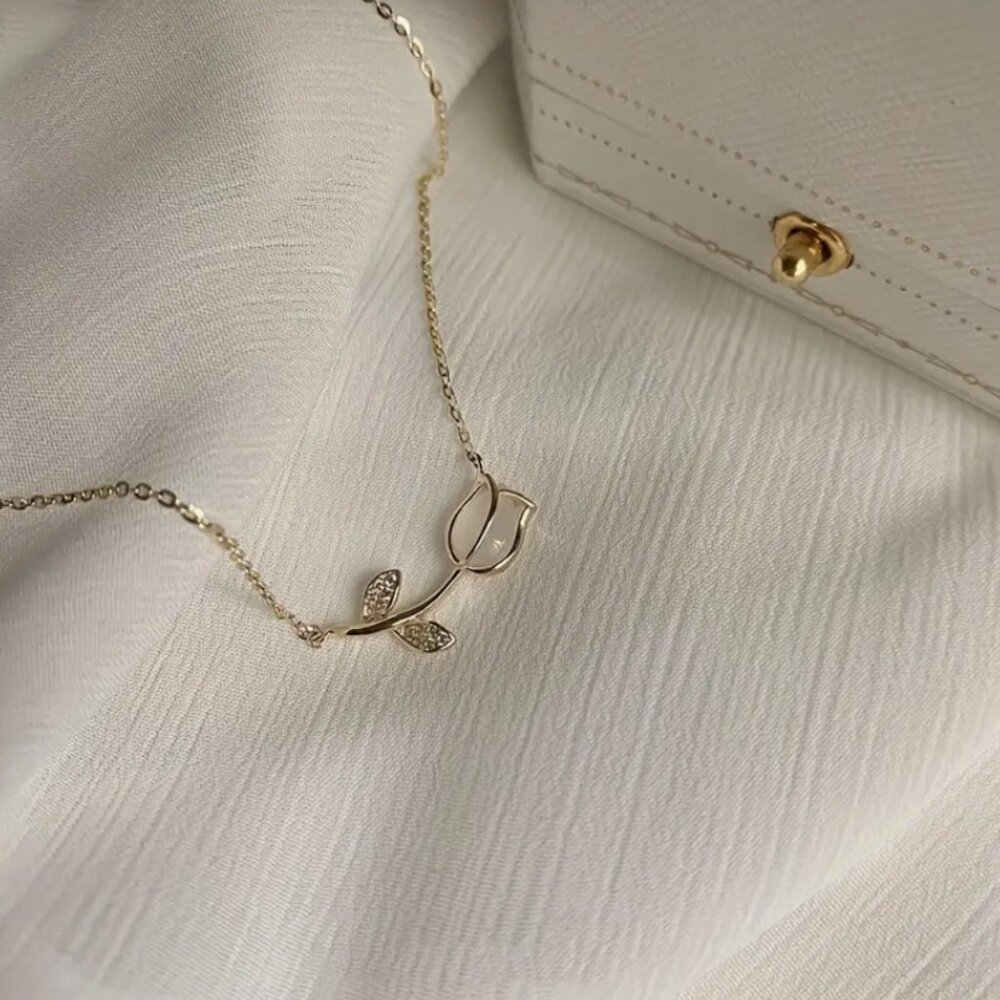 5/$30 Tulip Pendant Necklace Pendant